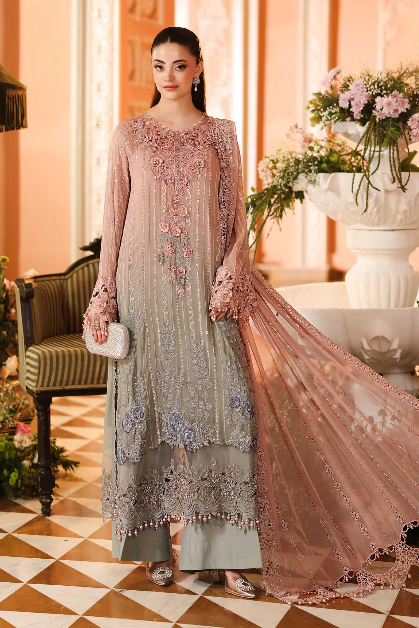 Pakistani Designer Clothes Sale Calendar: When Every Brand Drops Prices