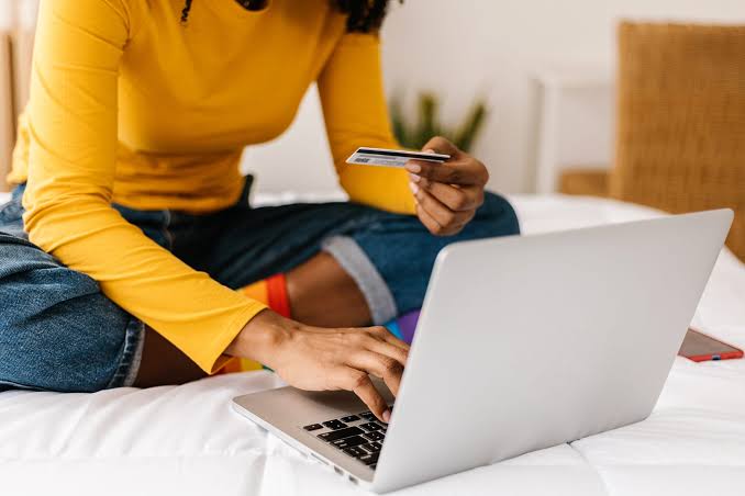 8 Checks Before Buying Through a Social Media Advert in the UK